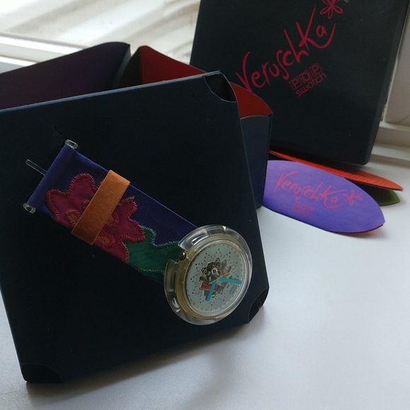 1992 Special Edition Swatch Watch PWZ103 Verushka main image 4
